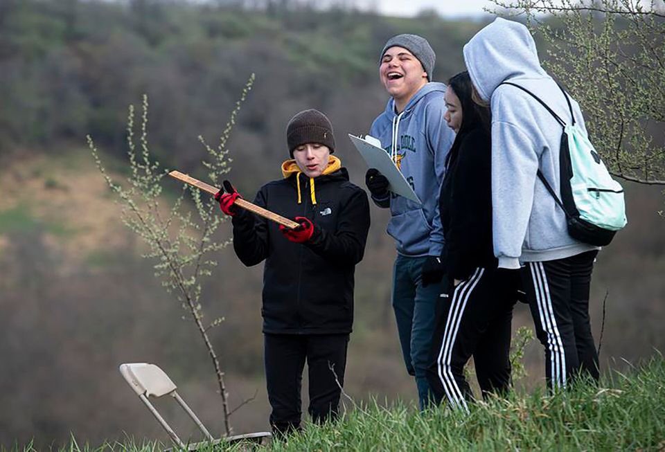 ACCHSVikings's tweet image. #VikingProud ACCHS students tested their knowledge in science in a competition with seven area high schools in the Lehigh County Envirothon! #FaithTraditionExcellence 💚💛
mcall.com/news/local/mc-…
