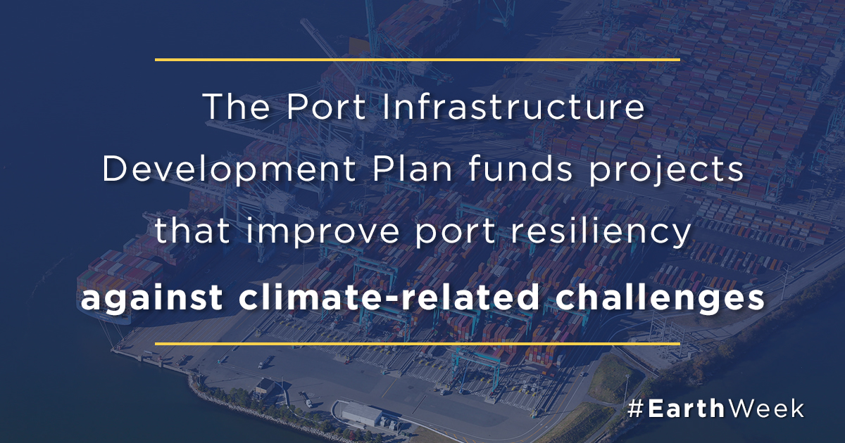 DOTMARAD's tweet photo. #EarthWeek #MaritimeAdministration Fact: Internationally, we are engaged in several multi-national collaborations, from exploring low-carbon fuel to researching green technology for oceangoing vessels to establishing green trade corridors. #USDOT #DOTMARAD https://t.co/QobdLPTjSN