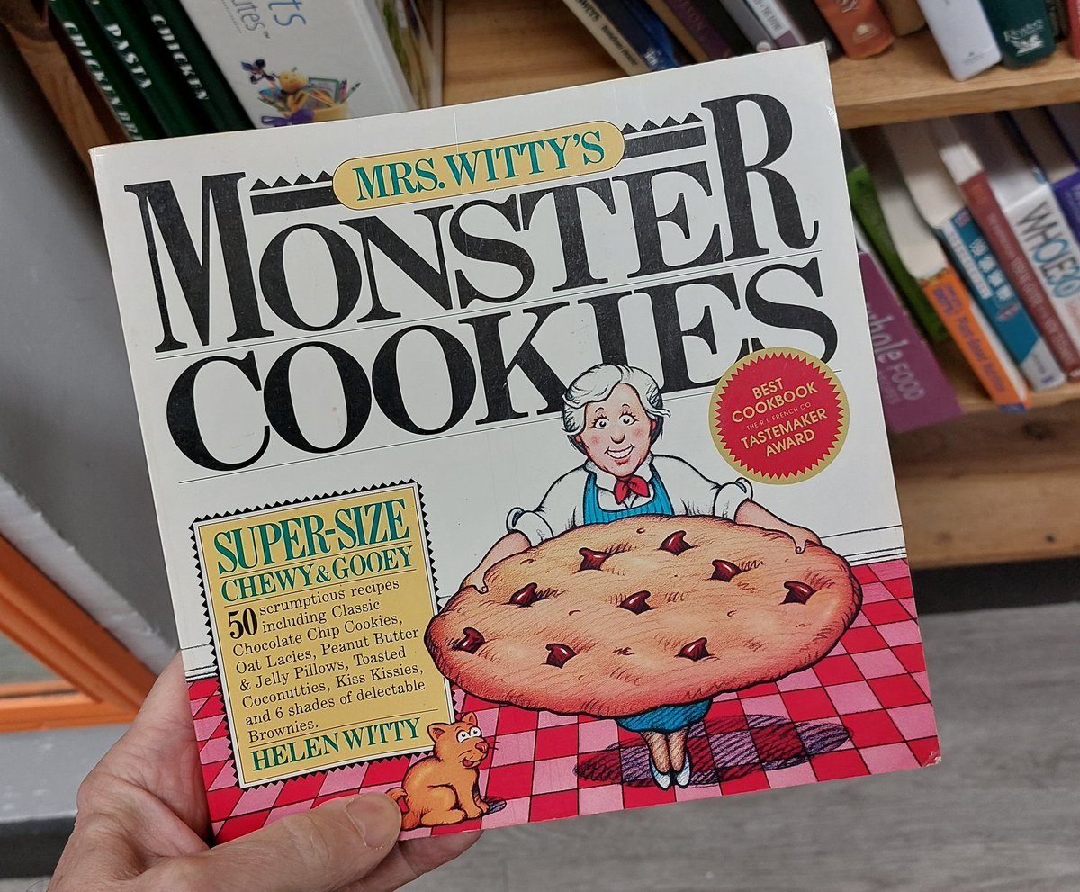 buckredbuck's tweet photo. Speaking as a semi-former fat guy, this is the nightmare under my bed #cookbook #thriftstorefinds #cookies #recipes #chefbuck #baking #cookingshow https://t.co/Uc6bGynEAx