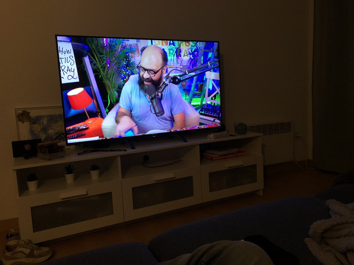 vurrunus's tweet photo. @showdeignatius @IgnatiusFarray La mejor manera de echar a tu novia del sofá https://t.co/fXSW5lH1yp