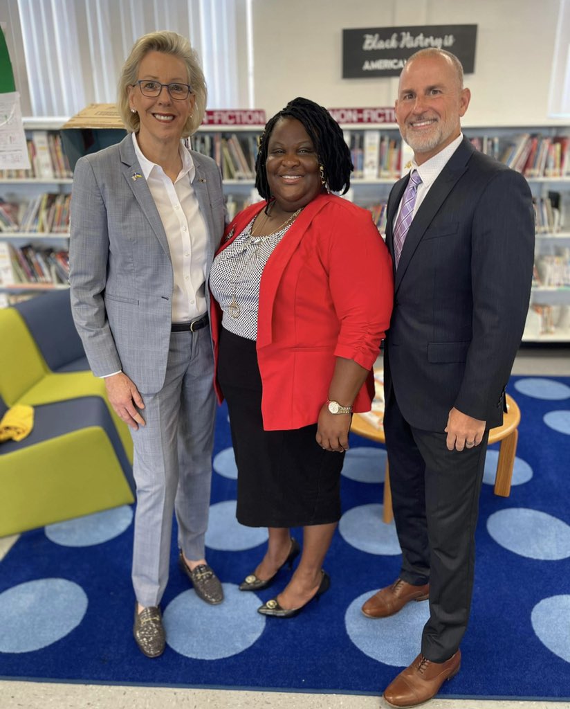 💚Veronica Maxwell💜 tweet media