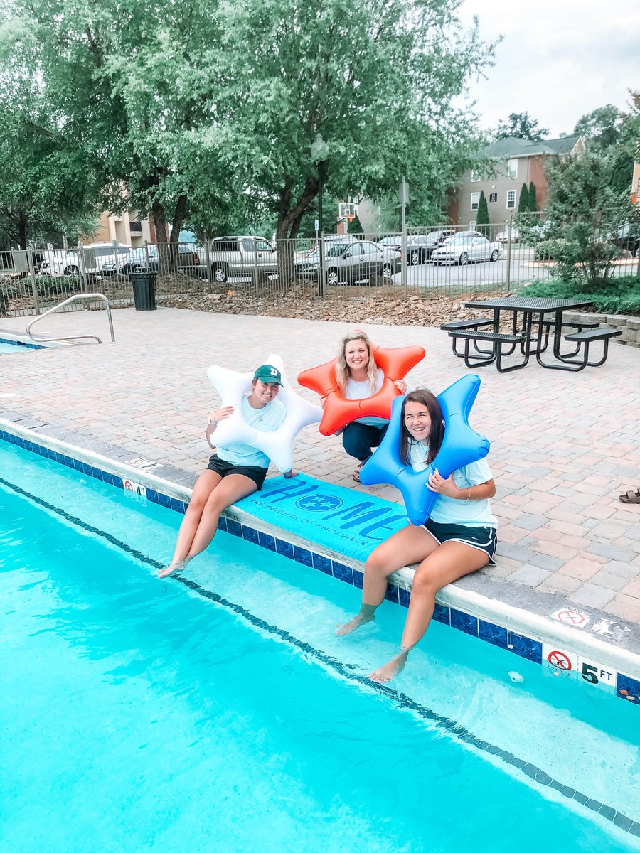 of_knoxville's tweet photo. Who’s ready to see the pool open? ⏳🤿 #theheights https://t.co/DDVOBvG12I