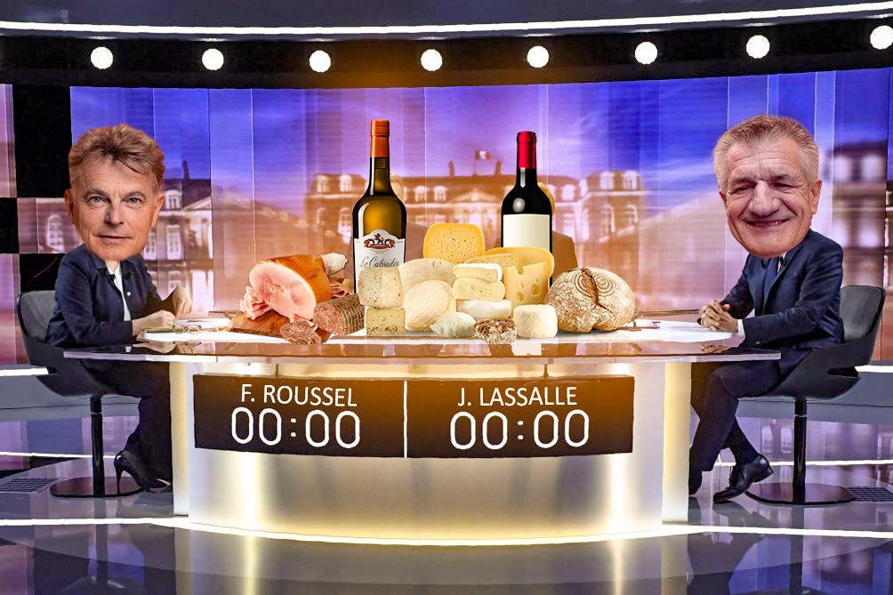 le_Roi_Reneee's tweet photo. Meanwhile in a parallel universe 
#debatmacronlepen #presidentielles2022 #JeanLassalle #roussel #Macron #MarineLePen https://t.co/3wnFdWwfva
