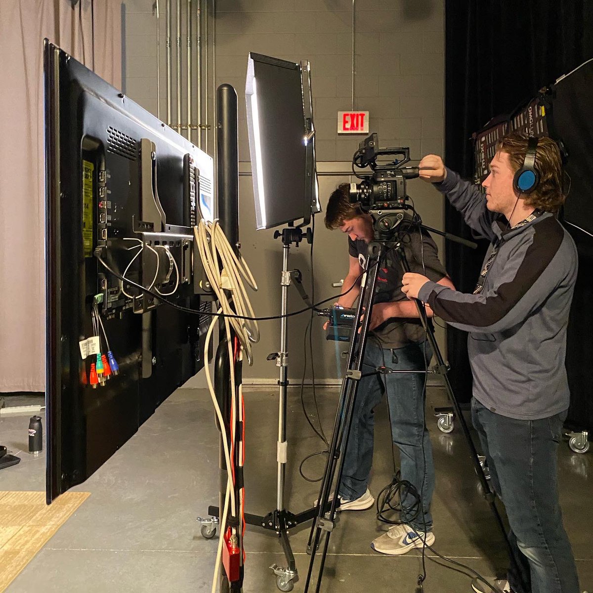 Digital Media Center tweet media