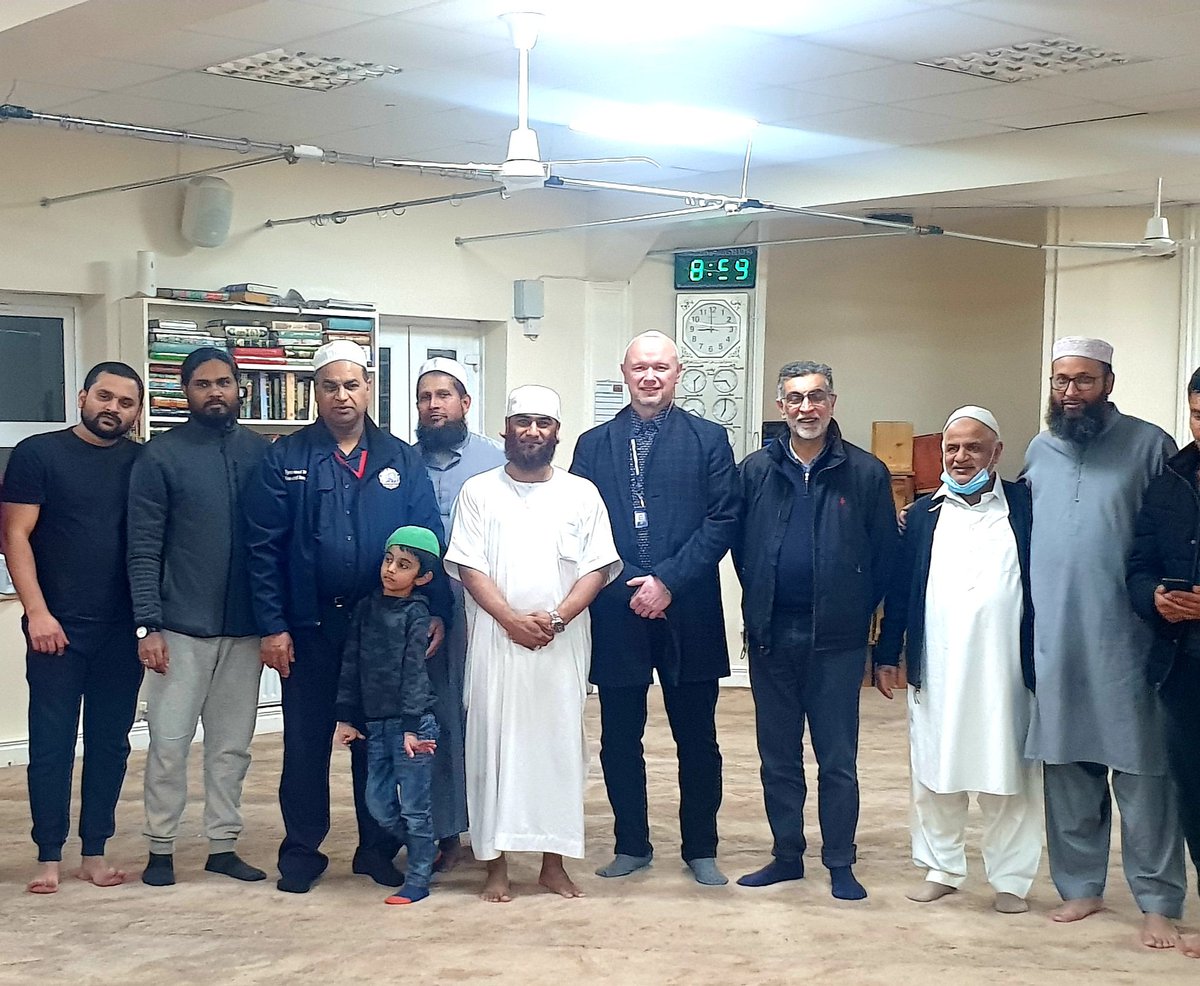 MehrbanSadiq's tweet photo. #TWFRSπ #Northumbriapoliceπ engagement team at #madinamasjid #wingrove #garden #Breaking #Fast Big thanks to all the committee team ππ½π€π½π https://t.co/IulrJemw6P