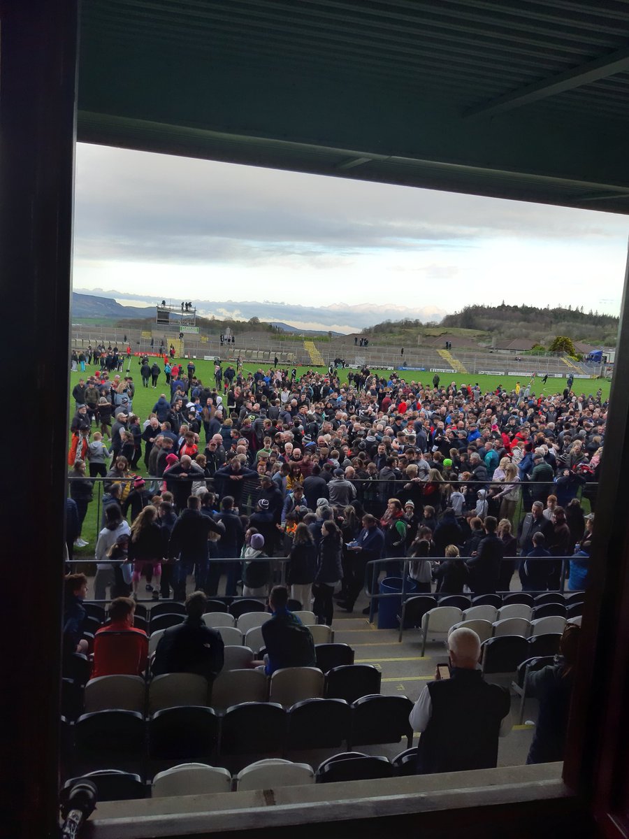 History makers👏. Well done <a href="/sligogaa/">Sligo GAA</a> under 20's players and mgt..So many heartbreaking final results over the years at this level.
Very impressive speech by captain Jack Lavin.Wonderful to see such a big crowd celebrating on Markievicz Park.🥳