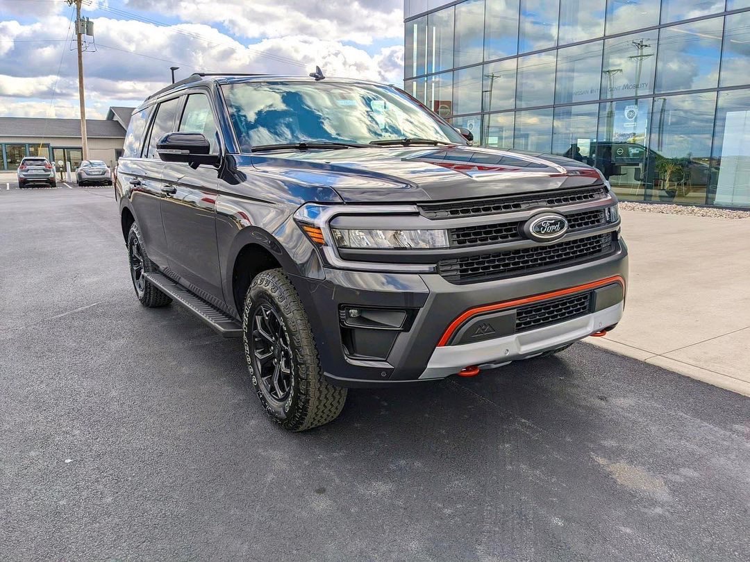 thayerford's tweet photo. We delivered an all-new Ford Explorer Timberline Series today! The most off-road capable Expedition, ever. 🌲 #ThinkThayer #FordExplorer #Timberline https://t.co/fKAEYUQ0W1
