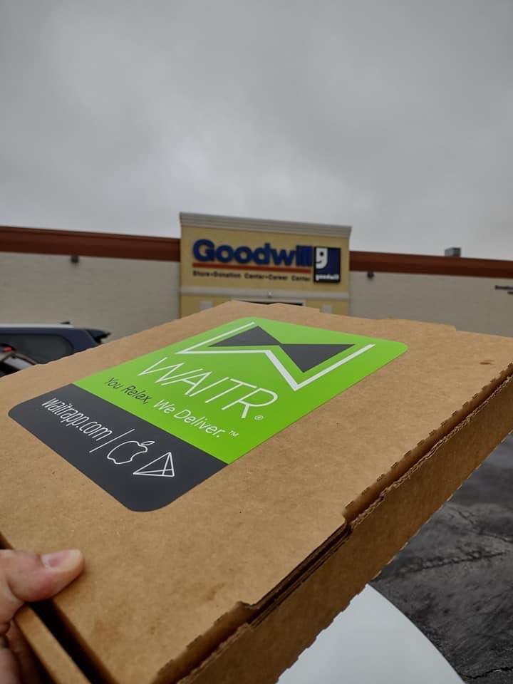 GoodwillAR's tweet photo. Today, the amazing staff at our Fort Smith store enjoyed a special treat 🍕🍕shoutout to #WAITR for spoiling #TeamBlueAR with a pizza party! 💙🤍
@GoodwillAR #ARnews #goodwillhappen #missionminded #wednesdayfeeling #sustainablegood https://t.co/zc59p2m9p2