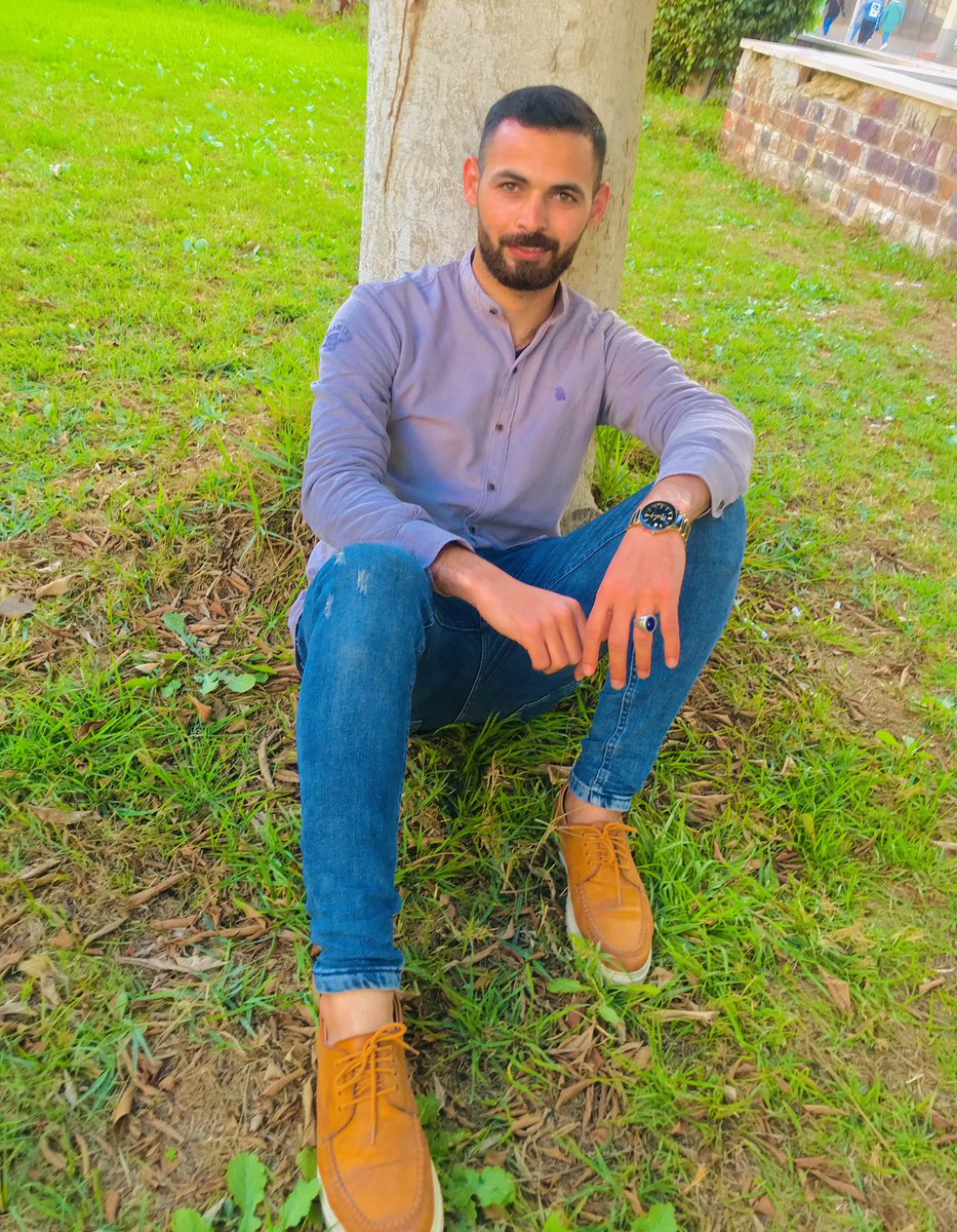 النهردا يوم مش عادى هو فعلا مش عادى يوم مالوش اى لازمه خالص كل سنه وانا طيب وعيد ميلاد سعيد 🎂😔😔