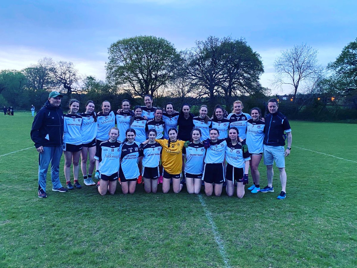 Our newly formed ladies team had their first competitive outing tonight at Barnet Lane against Father Murphys ladies , a great achievement by the people involved getting this team together and the future is bright for this young side , well done all 👏👏👏