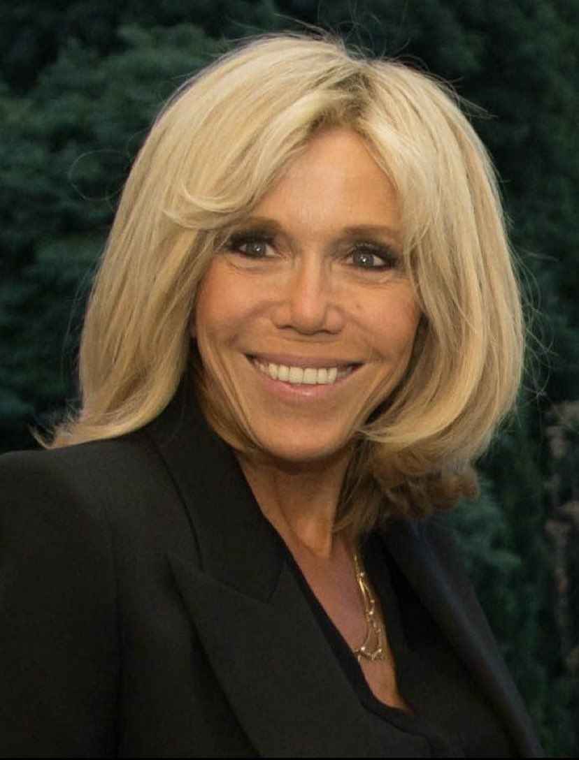 alinee304's tweet image. « j’ai été élevé par des enseignants » l’enseignante en question #debatmacronlepen