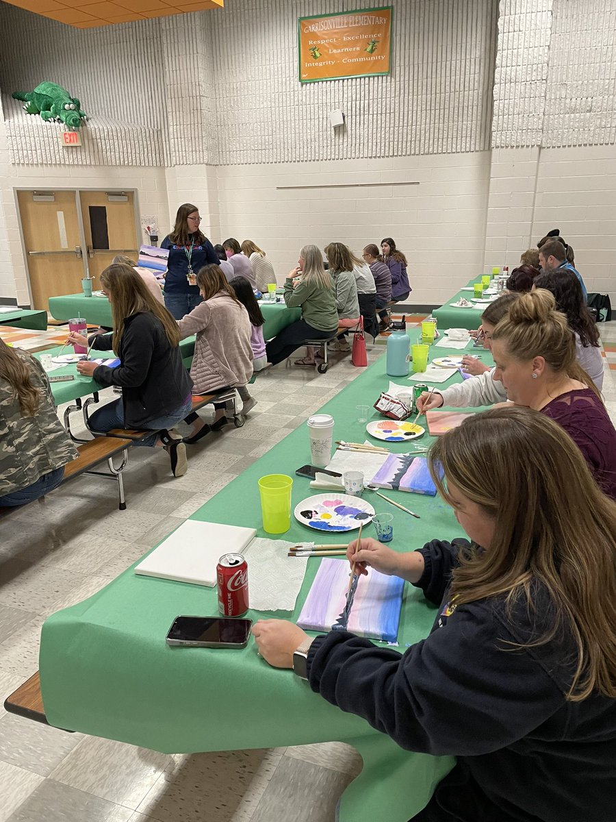 AlexisWhiteEdS's tweet photo. A little staff wellness on a Wednesday 🎨 Paint Night was a success! 🌅 @GESGATOR https://t.co/2Kd2yJmn2d
