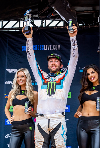 Here’s what @EliTomac
 needs to clinch his second 450SX <a href="/MonsterEnergy/">Monster Energy</a>
 Supercross Championship this weekend 📋 

#SupercrossLIVE