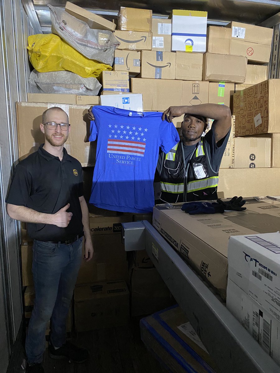 Indyday_lions's tweet photo. Want to recognize Dwight for improving his load quality since the first day!! #Recognition #Improving #ComeALongWay #LoadQuality #Ups #DaySort #IndyLions @bigtymer504 @RosendahlThomas https://t.co/TUNSZ9w7a6