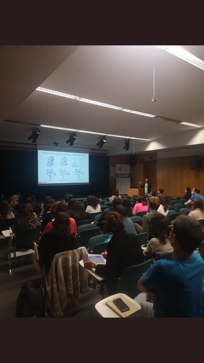 lom_martin's tweet photo. today at the #12thphdstudentsmeeting @diogoarsilva presented his work on DyP-type peroxidases stabilization, @AndrTaborda3 on directed evolution of bacterial pyranose-2 oxidases and #MarioDeSimone on the rational design of improved isoeugenol monooxygenase 👏👏👏👏 https://t.co/uMLPrhFCwl