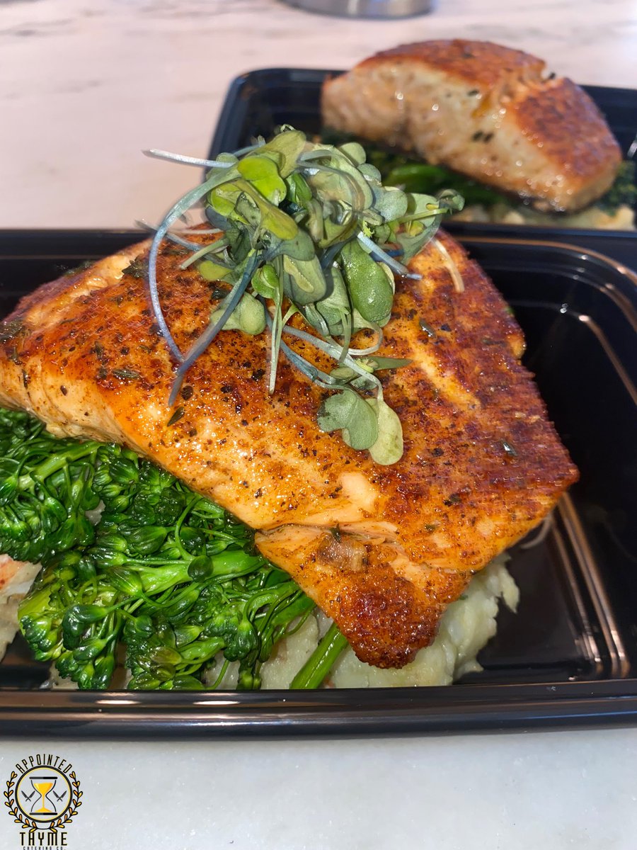 Chef__DreBooog's tweet photo. Creole Salmon Garlic Broccolini and Lobster Mash π₯π₯π₯ #chef #privatechef #nbachef like share and retweet βπΎ https://t.co/qzPwfZoZFH