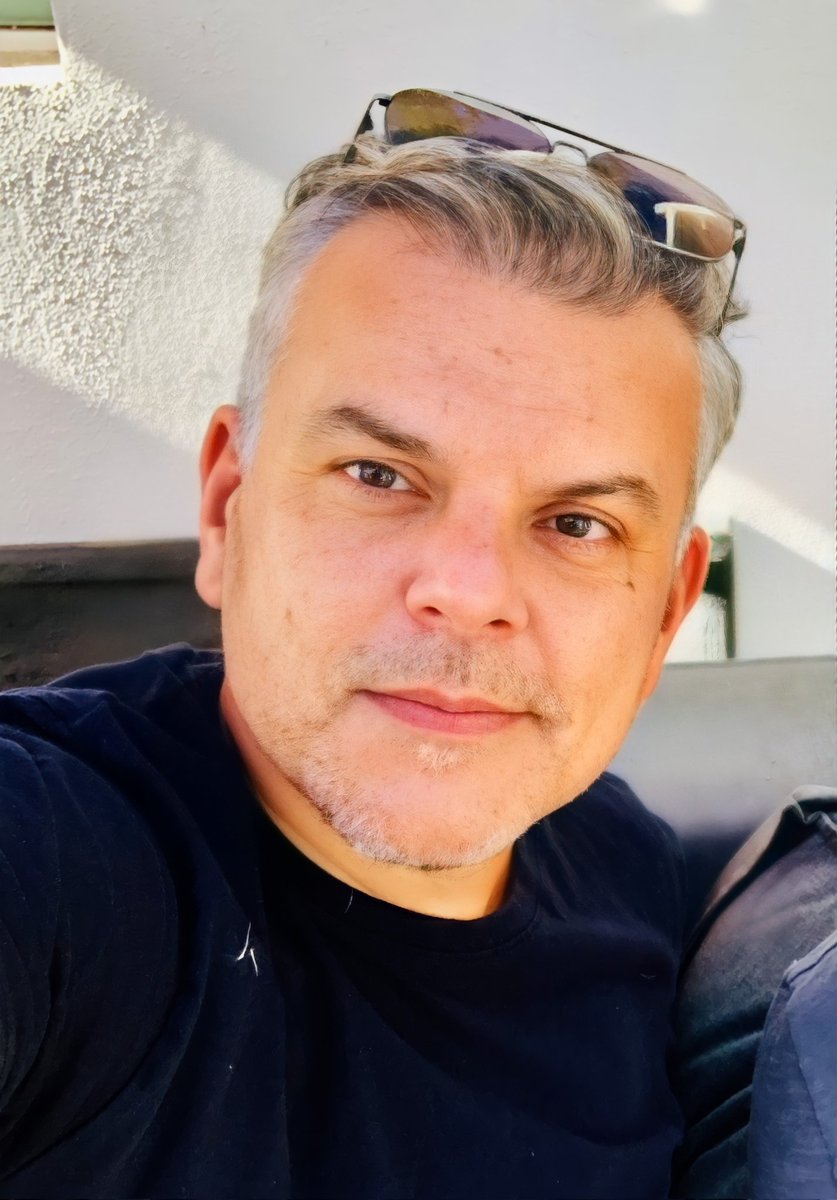 SimonAndTonyFan's tweet photo. And this is what our hottie Simon looks like nowadays 😍 you don't look a day over 30 @LynfordTweets x

#eastenders #SimonRaymond #AndrewLynford #tonyandsimonforever https://t.co/XYI1QbpQoi