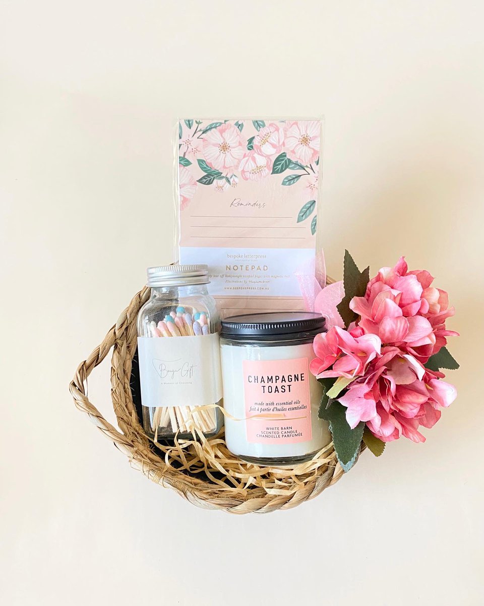 #المكرمه_الملكيه هدايا وتغليف مميز متواجدين في @TheChefz_  ذا شفز #الرياض وفي موقعنا bougagift.com