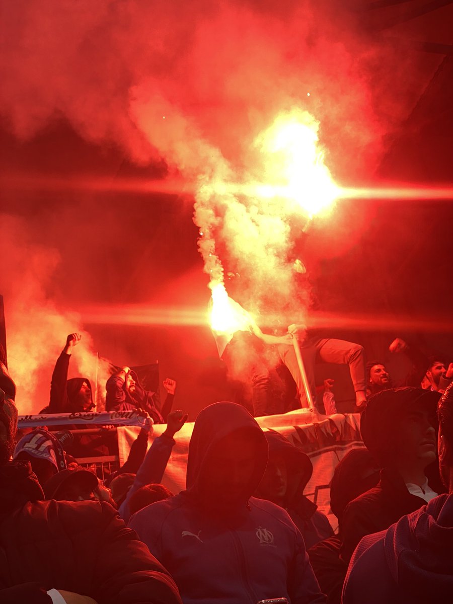 Magnifique ambiance encore ce soir au fanatics @orangevelodrome 

Allez l’OM 💙
#teamOM
#Ligue1UberEats 
#OMNANTES