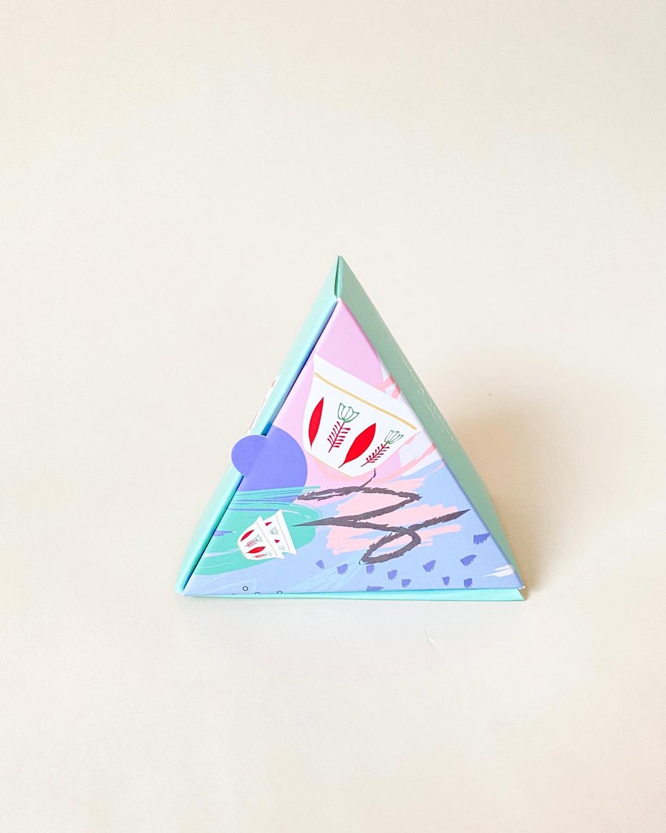 #المكرمه_الملكيه هدايا وتغليف مميز متواجدين في @TheChefz_  ذا شفز #الرياض وفي موقعنا bougagift.com