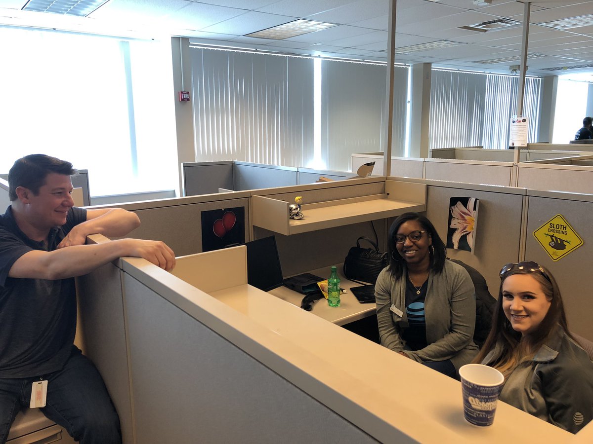 _VRH_'s tweet image. Dialing for dollars at todays Retail Blitz Training #teamwork #makingwaves #lifeatATT    @NyzioChris @ralford8764 @Ang_Rutherford1 @TheoAlexander11 @MikeHar52422705 @WalegaMatt @trgergis