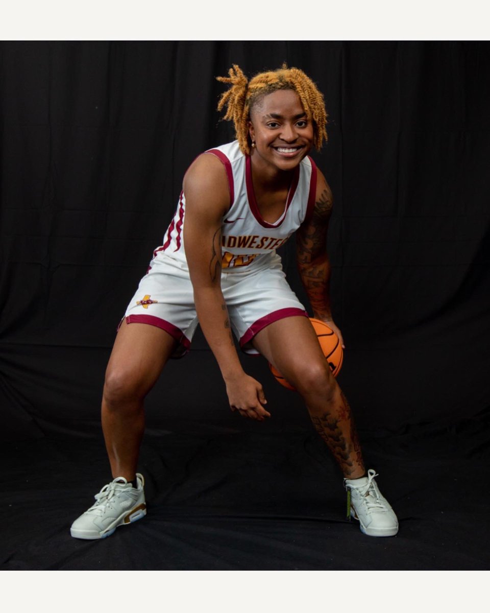 the10wayyy's tweet photo. Walk by faith 👣 , not by sight..I’m nothing without the MAN above , Thank you God for everything ❤️Mustang nation let’s get it🥰 https://t.co/hUGee1XfNj