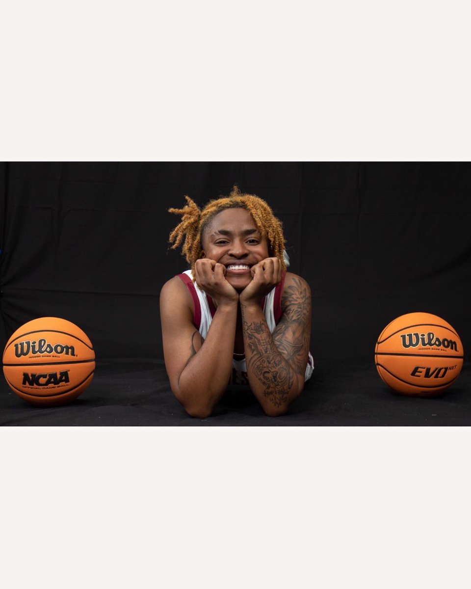 the10wayyy's tweet photo. Walk by faith 👣 , not by sight..I’m nothing without the MAN above , Thank you God for everything ❤️Mustang nation let’s get it🥰 https://t.co/hUGee1XfNj