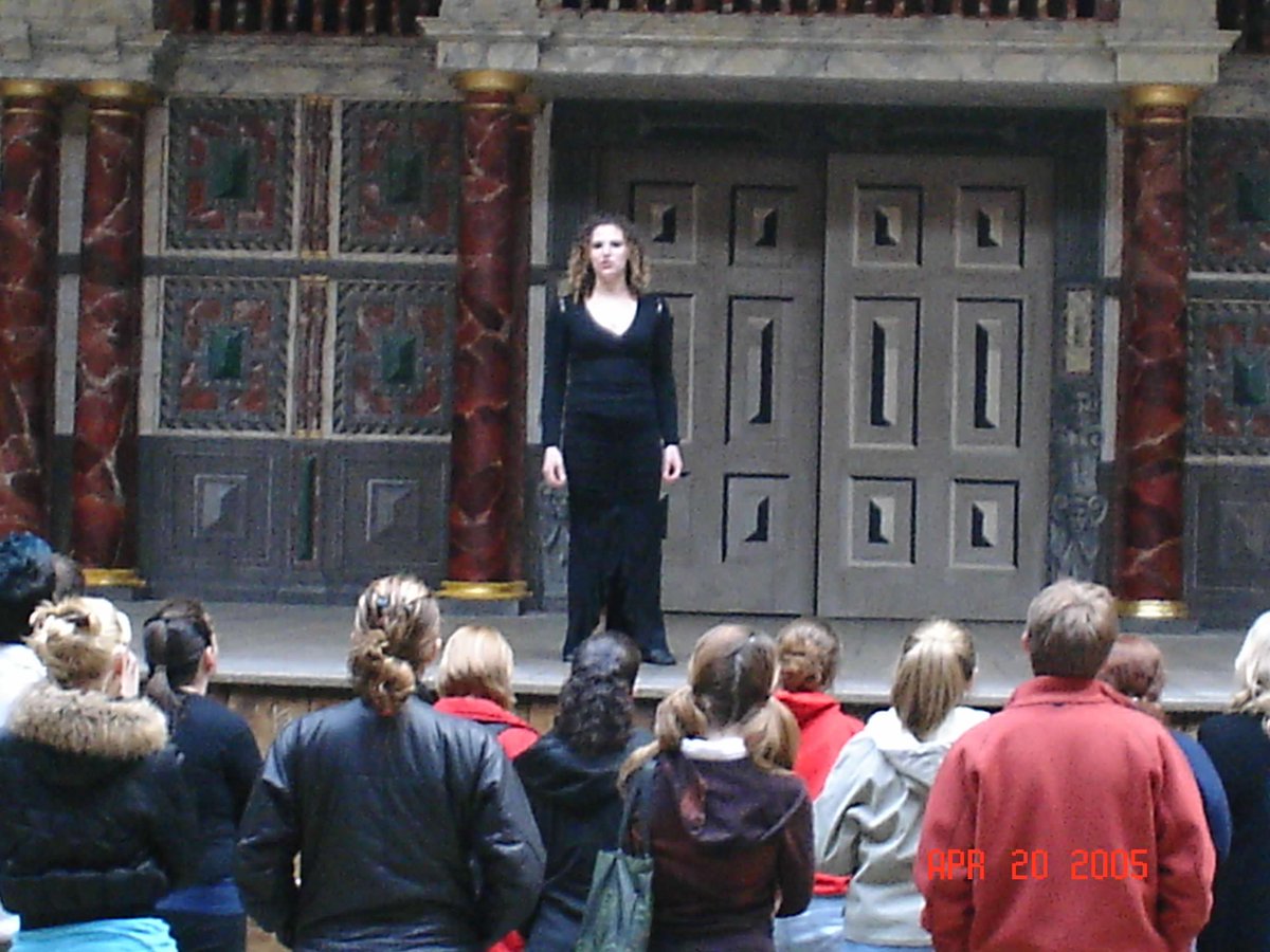 HistoryAtPlay's tweet photo. "Unsex me here!" 17 years ago today at @The_Globe .
#LadyM #Mackers #WilliamShakespeare #Elizabethan #Macbeth #ScottishPlay #LadyMacBeth #Shakespeare #tragedy #theatre #actorslife #lovehistory #globetheatre #thames #livinghistory #makehistory https://t.co/NPNC3hVB5m