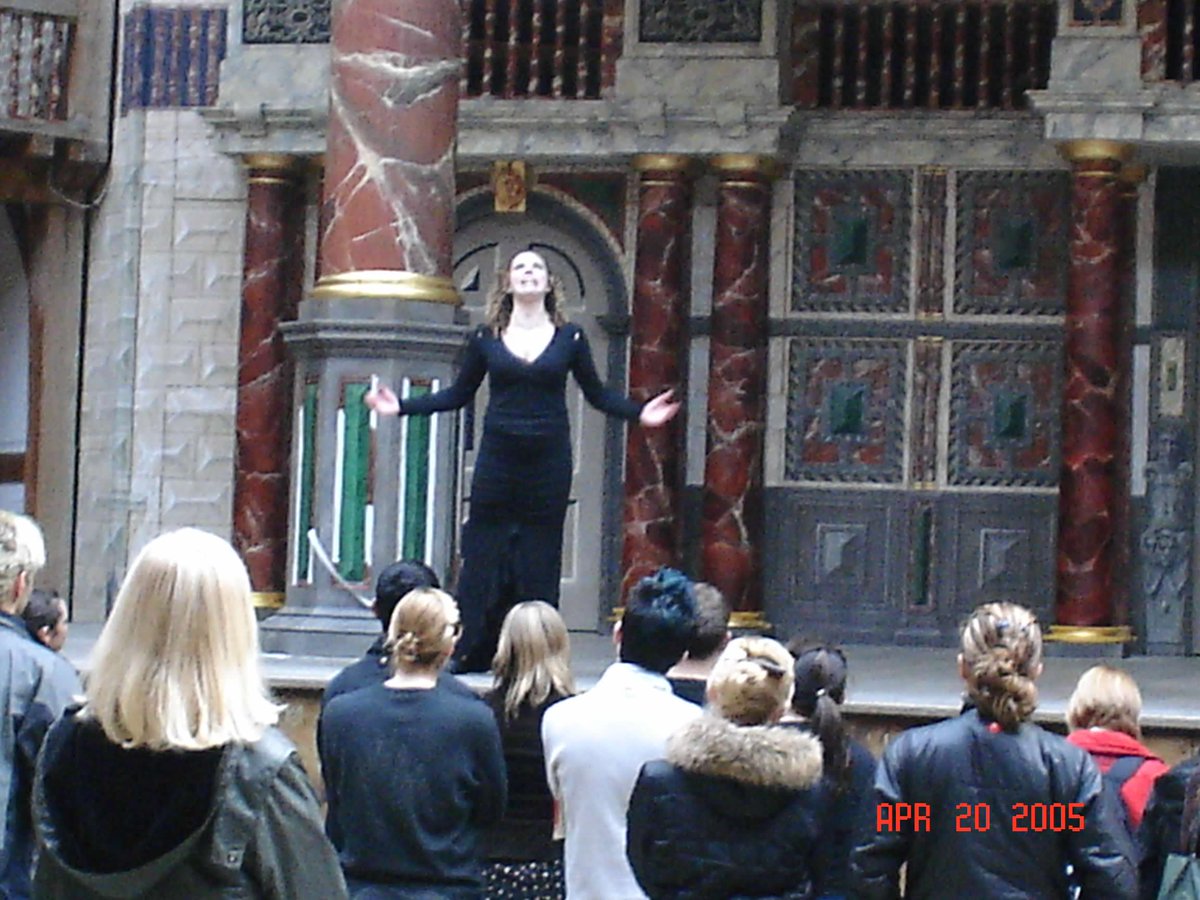 HistoryAtPlay's tweet photo. "Unsex me here!" 17 years ago today at @The_Globe .
#LadyM #Mackers #WilliamShakespeare #Elizabethan #Macbeth #ScottishPlay #LadyMacBeth #Shakespeare #tragedy #theatre #actorslife #lovehistory #globetheatre #thames #livinghistory #makehistory https://t.co/NPNC3hVB5m
