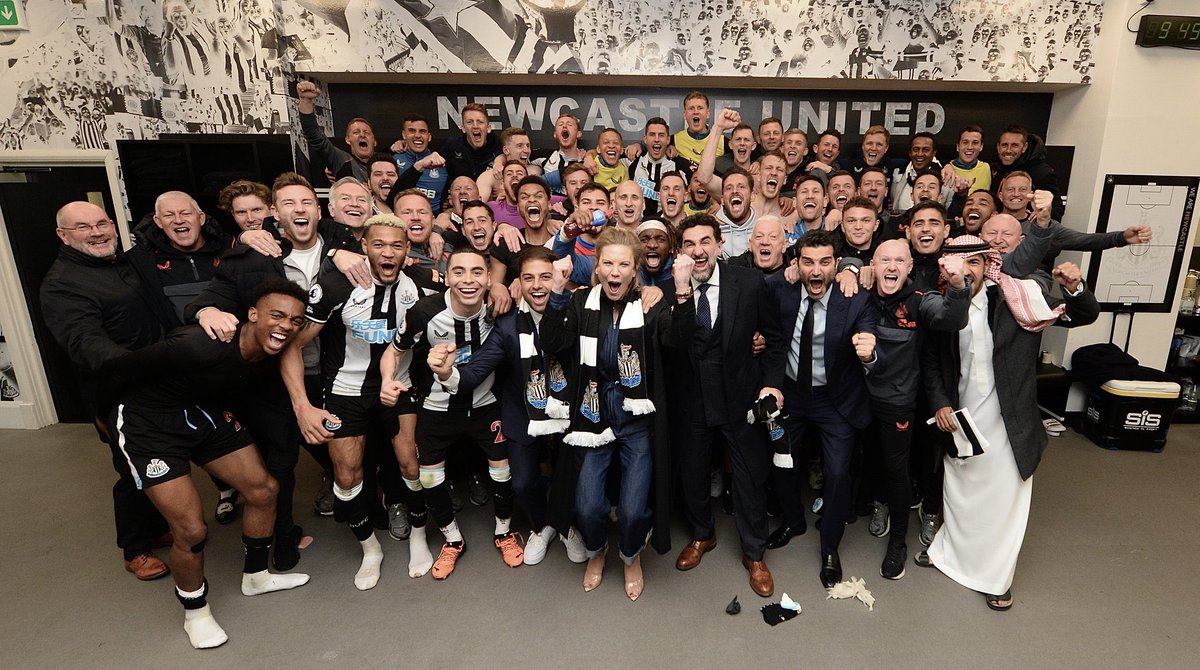 ChrisAllen45's tweet photo. NEVER. BEEN. SO. HAPPY.
#HoweyTheLads #NUFC 🖤🤍 https://t.co/kdQUB13Cy9