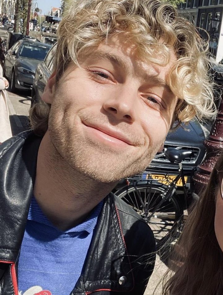 bestofsos's tweet photo. https://t.co/HorsXK8fec