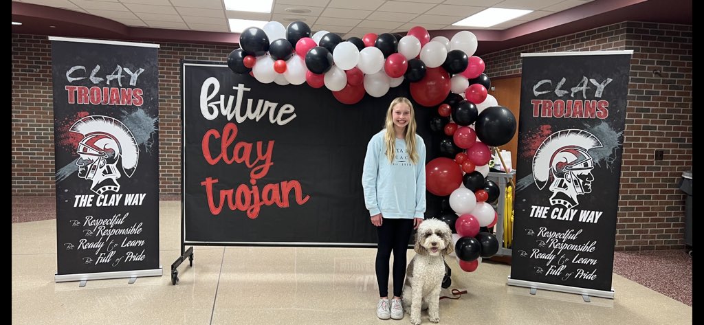 auggie_in_the_middle tweet media