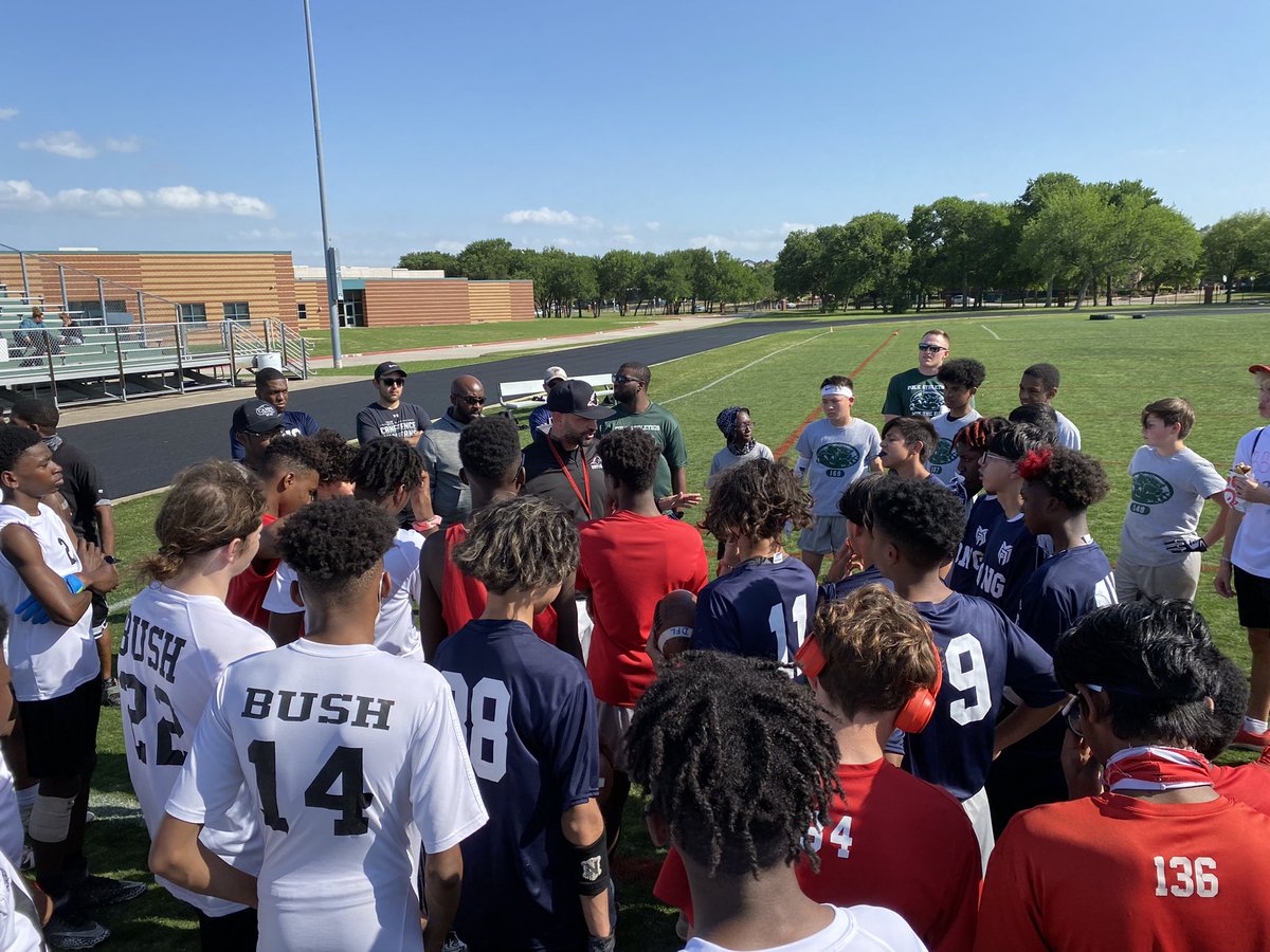 CoachHall93's tweet photo. First 7 on 7 match 🔥. Let’s see what these kids can do! @clair_coach #cfbathletics https://t.co/7wIxK08BjV