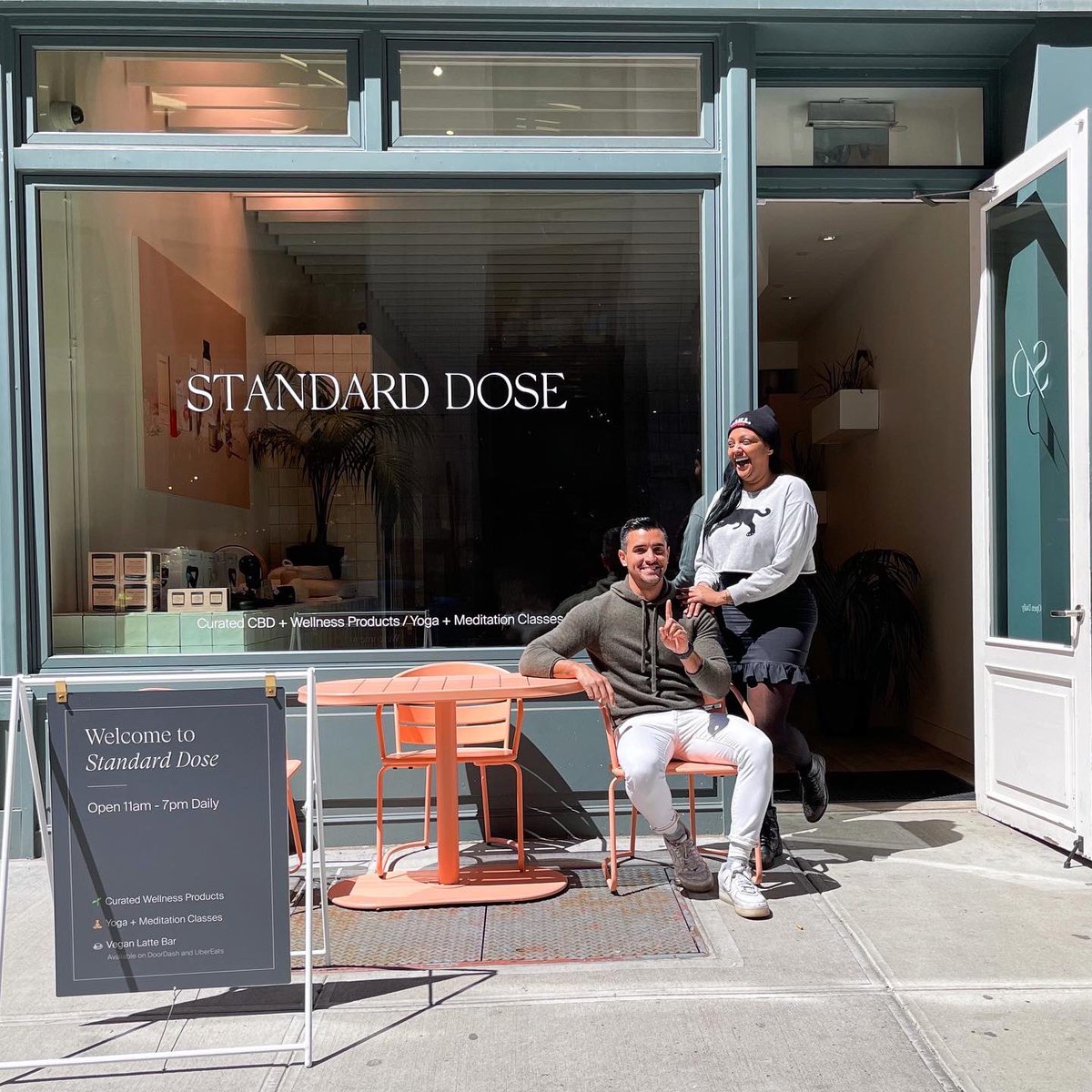diegodowntown's tweet photo. I’M BECOMING THE BEST VERSION OF MYSELF // Sipping on a @moonjuiceshop Cosmic Cocoa and reminiscing on an incredible year of growth at #StandardDose. #NYC #DiegoDowntown https://t.co/p06JbsiJel