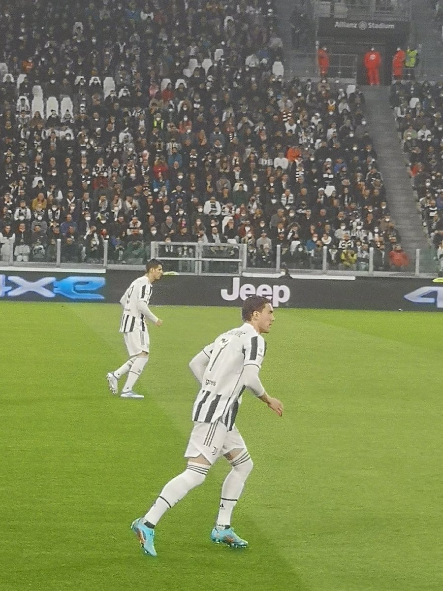 dusanesimo's tweet photo. Il mio grande amore Dusan 💖

#JuventusFiorentina https://t.co/8gUIxq7esH
