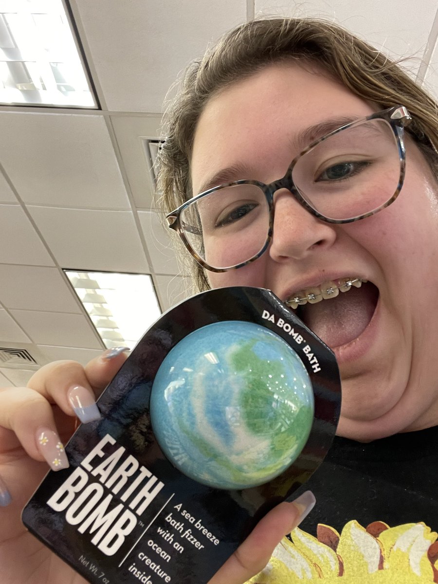 Found this super cute earth bath bomb at ulta #AstonomyIsEverywhere #lsuastr1101 @tsboyajian https://t.co/vA5WdQjt4x