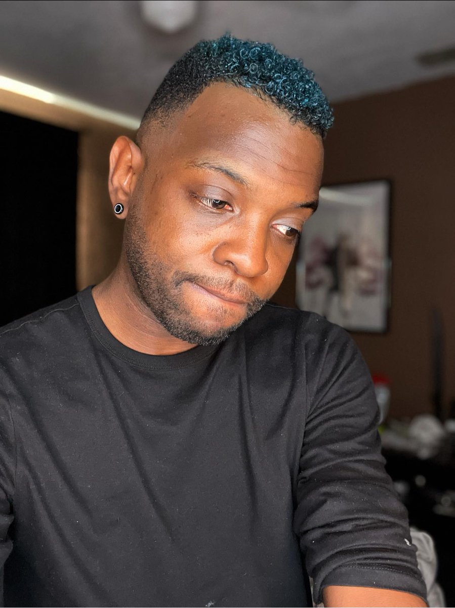 ColdFrontHQ's tweet photo. We are happy to OFFICIALLY welcome the latest member of ColdFront's Stream Team, @1Khaotic! He's a multi-game streamer that you can find at https://t.co/a8djWZYGyv. Be sure to give him a follow and check his stream soon and see him #HoldTheFront! Happy to have you on board 🥶❄️ https://t.co/VtsKMPnson