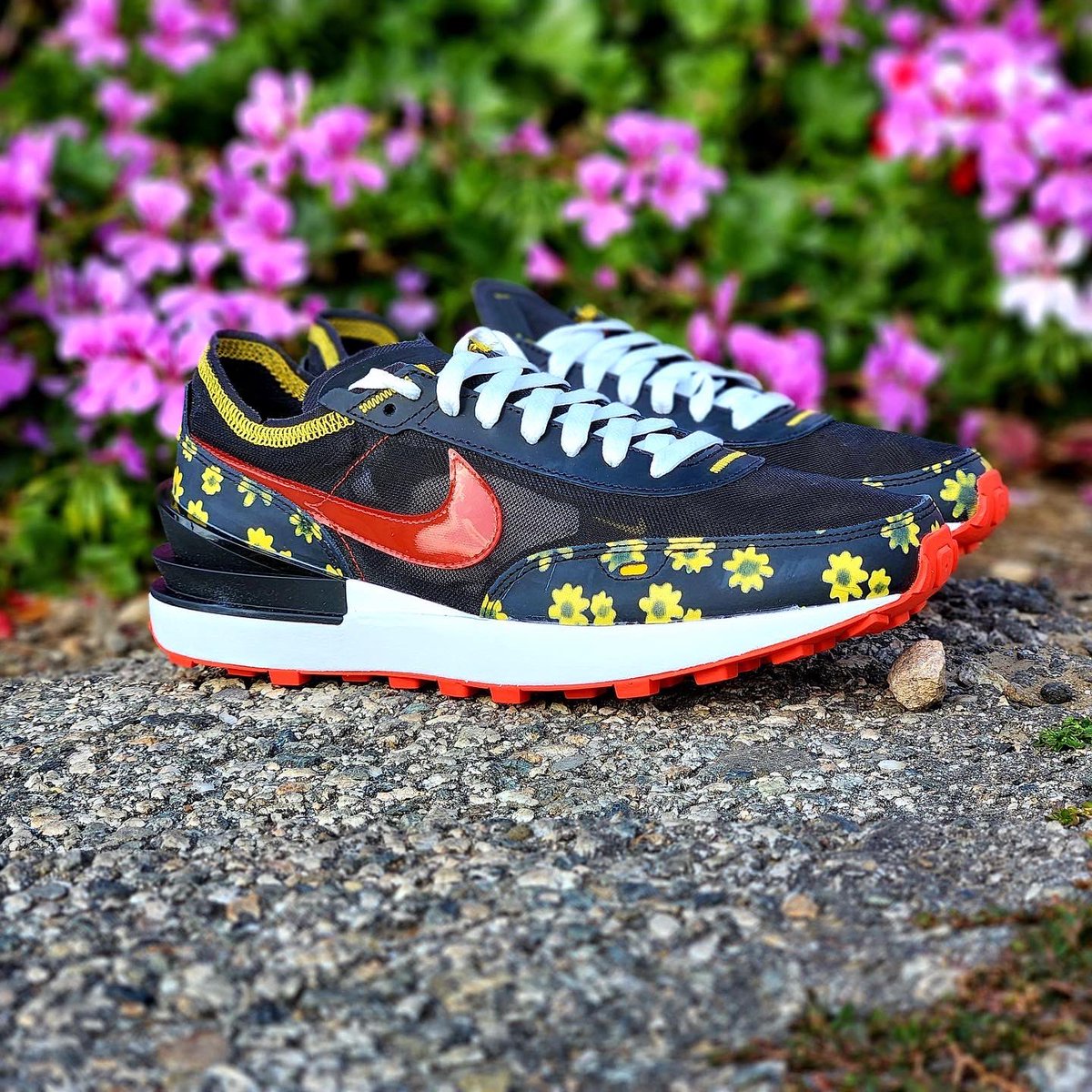 PrivateSneakers's tweet photo. 🚨PLEASE READ🚨
•
🌻NIKE WAFFLE ONE “SUNFLOWER”🌻
.
Men Sizes 8-12 $110
•
Available Now at Long Beach, Redondo Beach, and https://t.co/c3ER0xoBGn
•
#nikela #nike #nikewaffle #waffleone #sunflower #sunflowers🌻
•
https://t.co/Q7RAYkX4yR https://t.co/ssRe4BtfP4