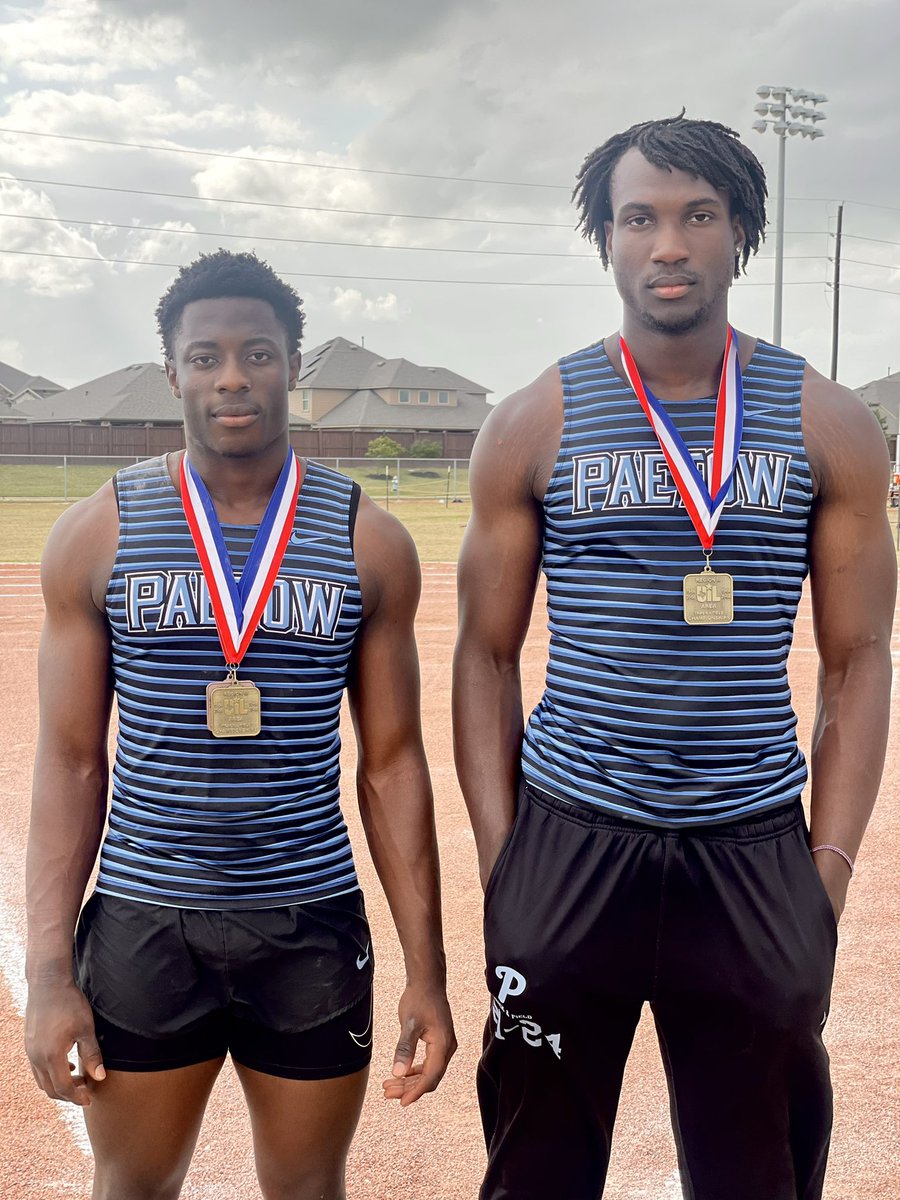 Here are your AREA CHAMPS in Shot Put and Discus! Sultan won Shot Put and finished 3rd in Discus, and Charles won Discus. Both of these young men advance to the Regional Meet next week! 🎉🎉