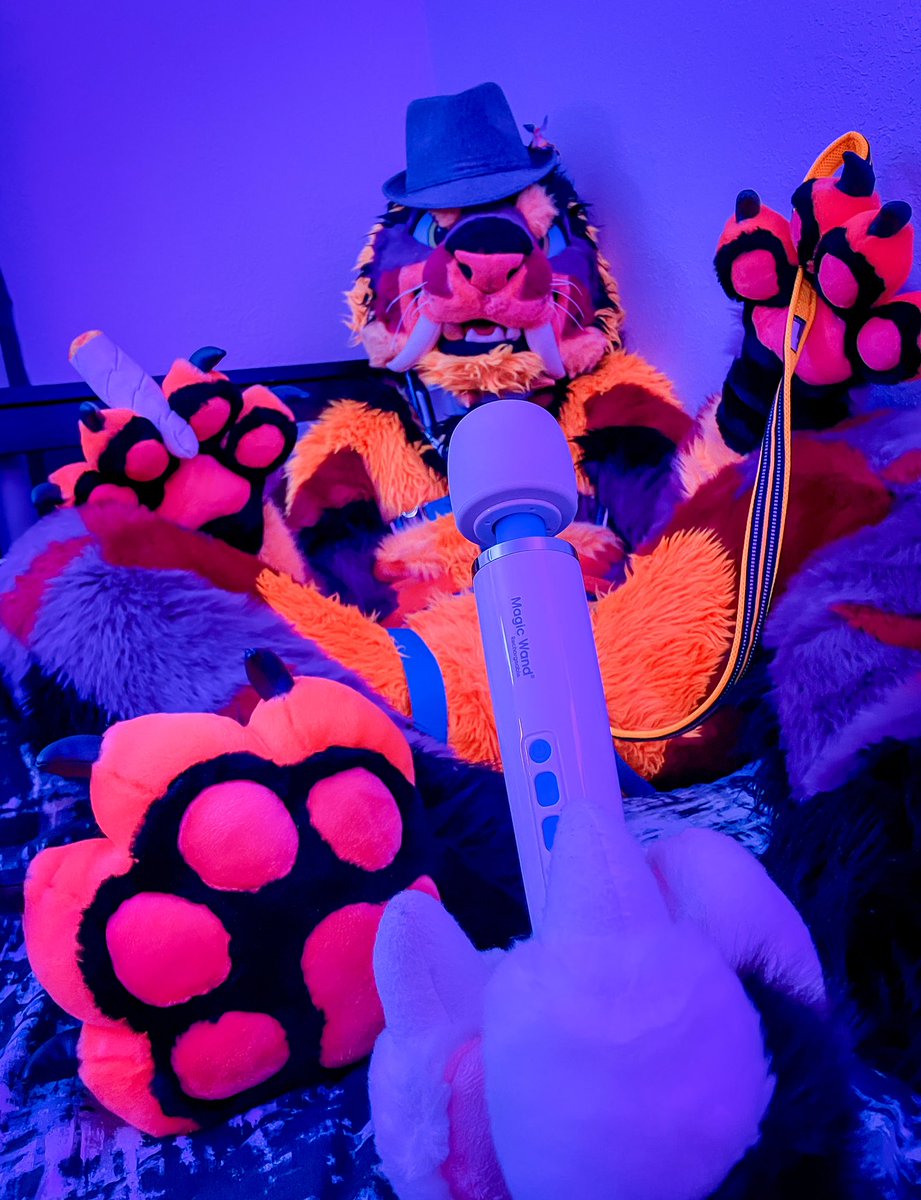 ravertooth's tweet photo. Happy birthday to me 😘 https://t.co/NvDPB27c8f