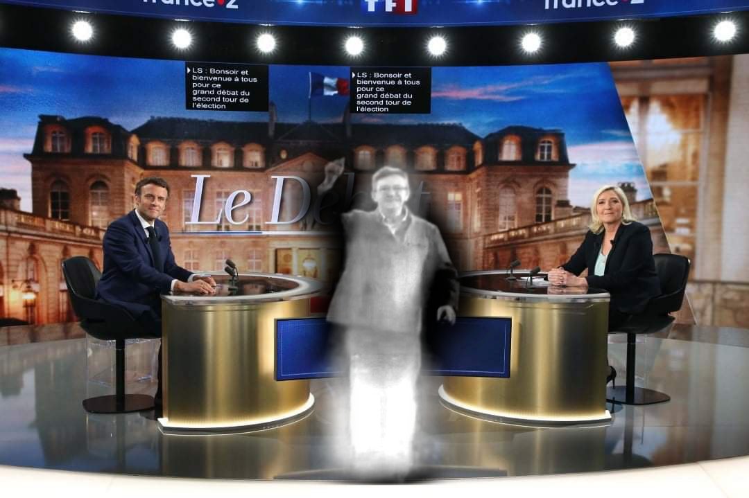 Merci a celles et ceux qui ont partagé mon petit montage... Je me suis marré à le faire et j'ai ris a chaque fois que je le voyais réapparaître partout 😂

Vivement les législatives !

#MelenchonReviens #Melenchon1erMinistre #debatmacronlepen #Debat2022 #melenchonvagagner