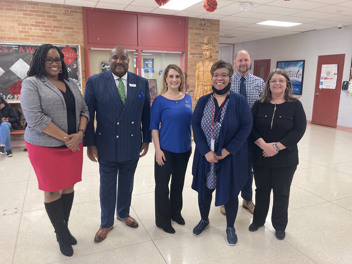 tstevenson1123's tweet image. Wellness Wednesday - Financial Literacy &amp;amp; Career Preparation Day @ Clarenceville High School. Thank you to our community partners. Amazing learning for our students. #wellnesswednesday #preparingourfuture