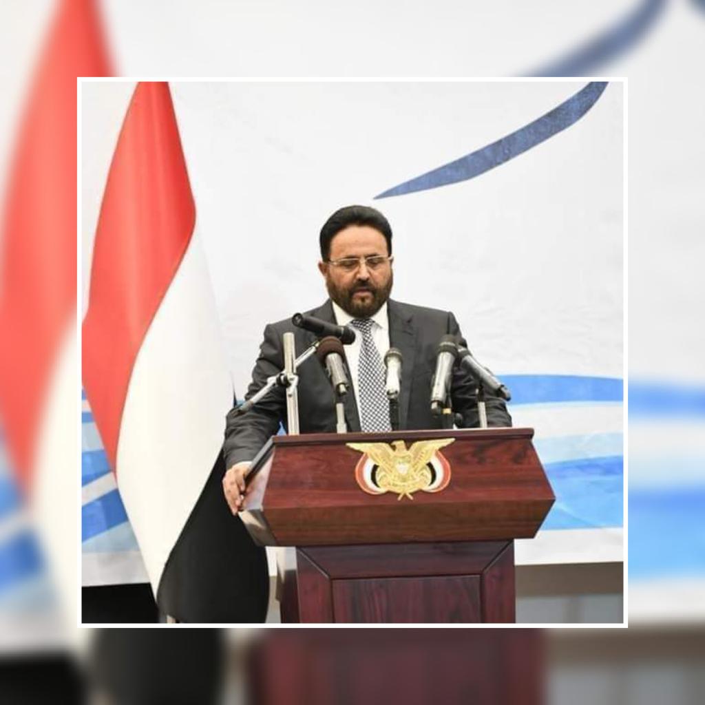 الأصيــل الحـر دائـم أصـيل... 
خافـيه يشــبه علانـيـتة ] 

جعـل يفـداه الخبيث العميل ... 
ذي حلف والعيب في نيته ]

كلمات/ محمد عنيج الشبواني