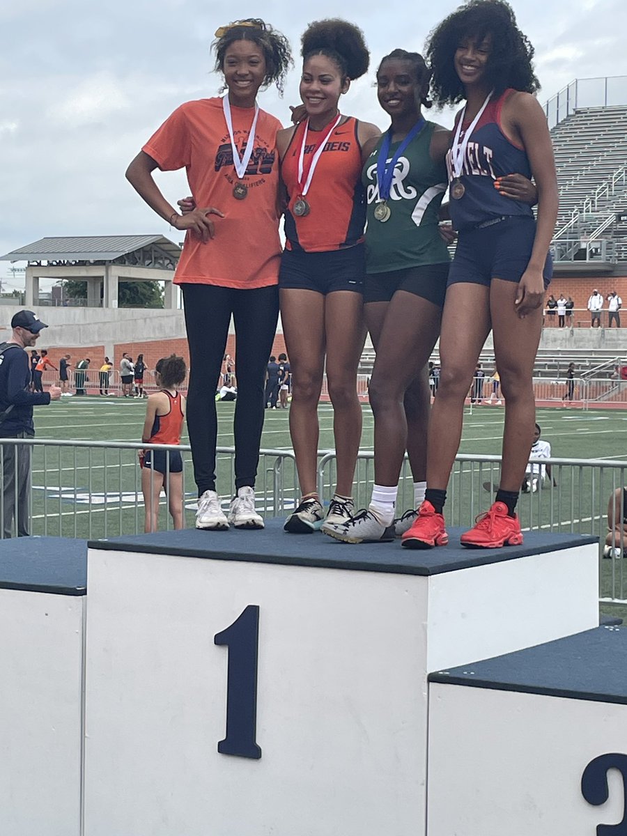 Roosevelt Girls Track & Field tweet media