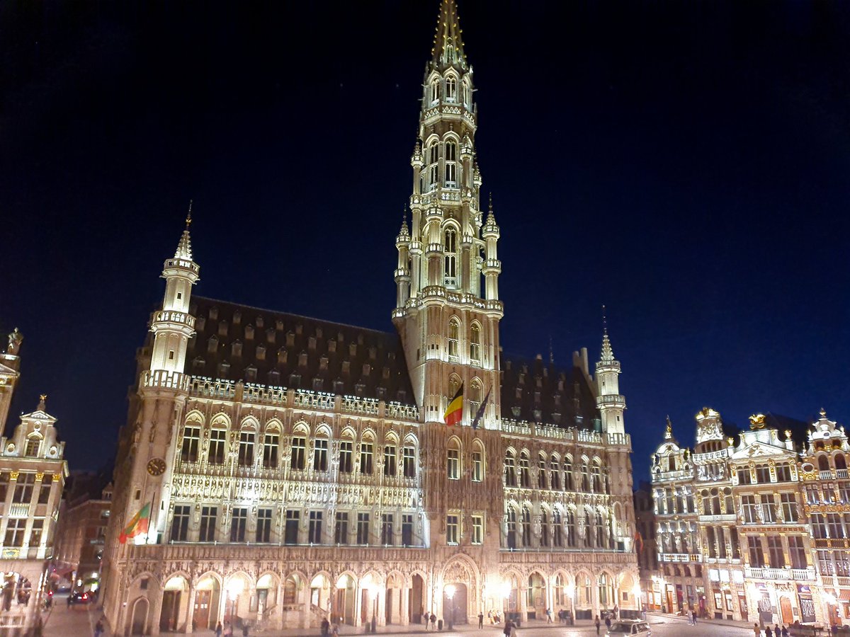 After a full day of conference activities and networking, good night from Brussels. #SmartX4ever