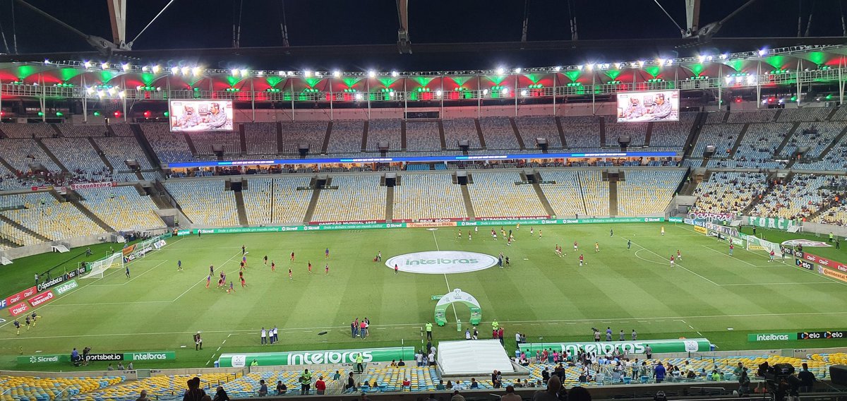 totalef8's tweet photo. Ontem/ hoje 
Jamais compare a torcida do Flamengo com qualquer outra no mundo https://t.co/2bemEuqWDZ