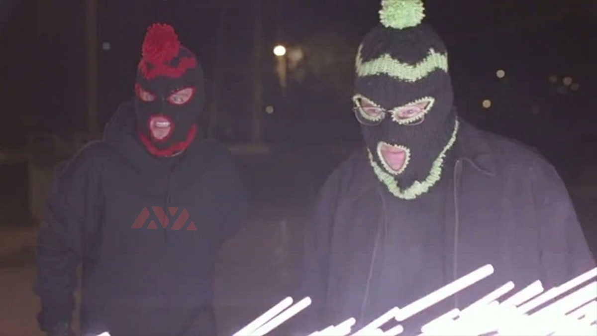 notxeb's tweet photo. one of the greatest heists in S~O~C history 🥸🛢️ https://t.co/9PbNrafFb8