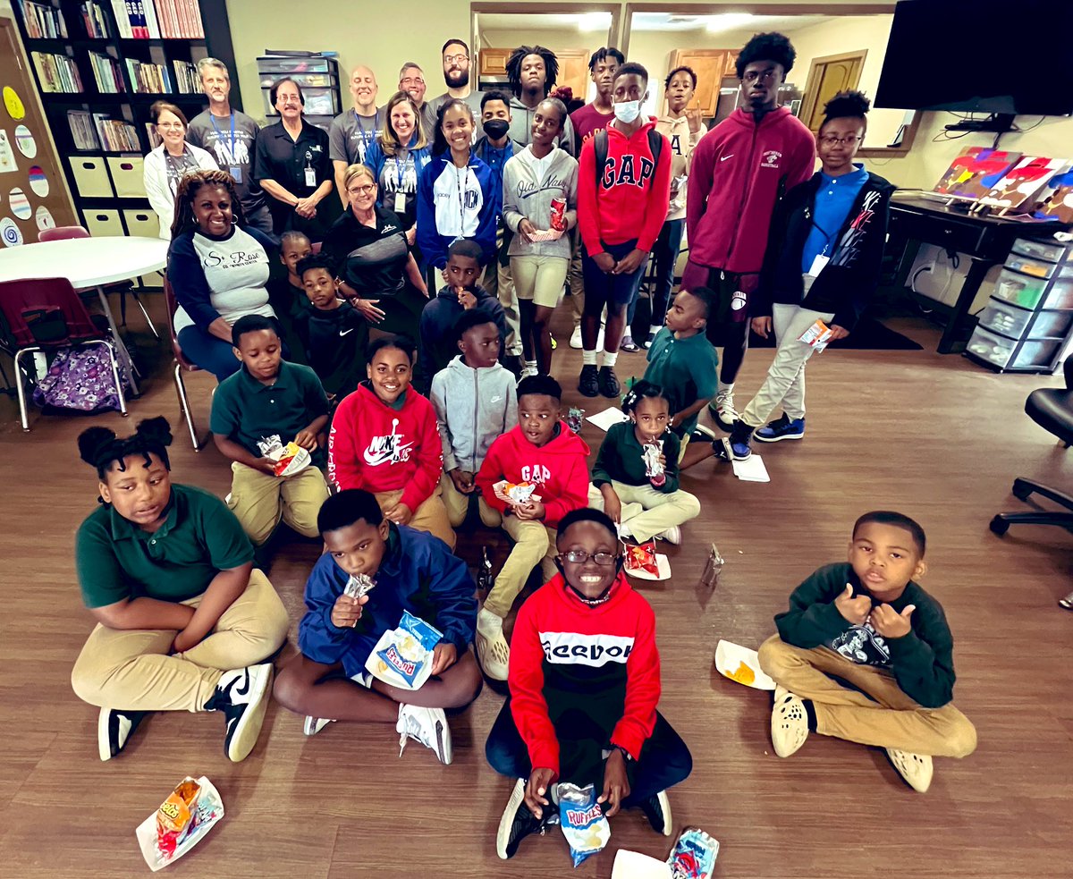satellitecenter's tweet photo. Today our staff had the pleasure of sharing Satellite Center courses with @SCPPS students at the the St Rose Community Center! First community outreach program of the year! #NextUp Killona! #FutureReady #BuildingABetterYou @StRose_Dragons @CammonMiddle @DHSWildcats https://t.co/kEAPl0XlXU