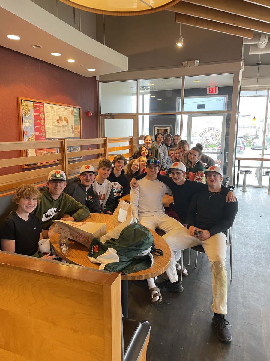 The baseball team and softball team collaborated for a team dinner tonight!! #bestschoolthatweknow <a href="/wheelersoftball/">Wheeler Softball</a> <a href="/Bcat_Baseball/">WHSBaseball</a>