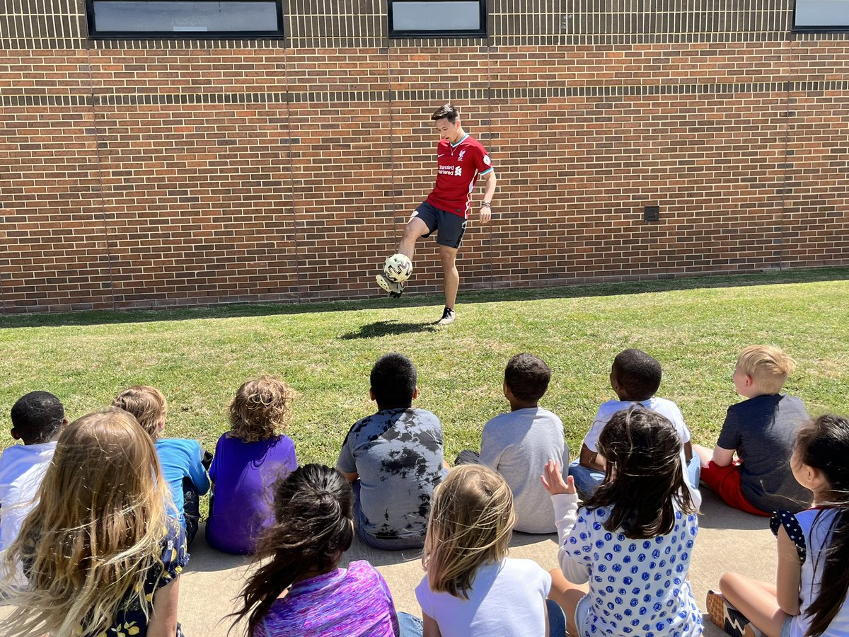 Former students make great <a href="/CHHS_PALS/">CHHS PALS</a> First Graders even enjoyed learning a few soccer skills this week!🤩 <a href="/BearCreekElem/">Bear Creek</a> #teambce <a href="/bcegelles1/">Mrs. Gelles' Class</a>